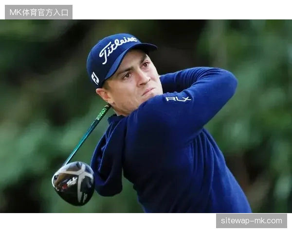 兰格尔稳定发挥确保后防无虞,墨西哥队三条线均衡表现拿下首胜 兰格尔稳定发挥确保后防无虞,墨西哥队三条线均衡表现拿下首胜